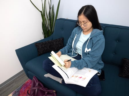 OME-Stock_Couch_OMM-Book